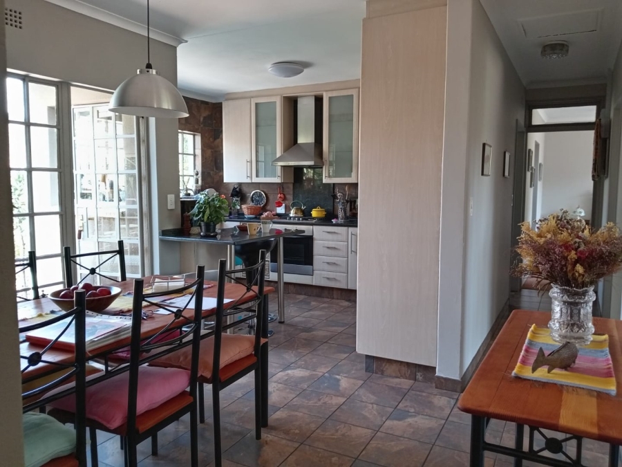 4 Bedroom Property for Sale in Suideroord Gauteng