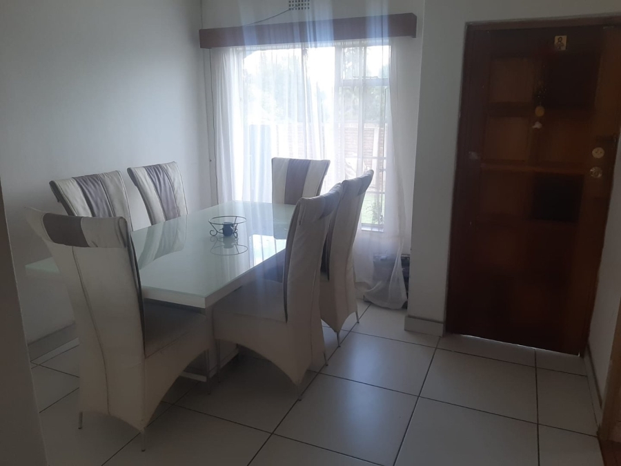 To Let 3 Bedroom Property for Rent in Brackendowns Gauteng