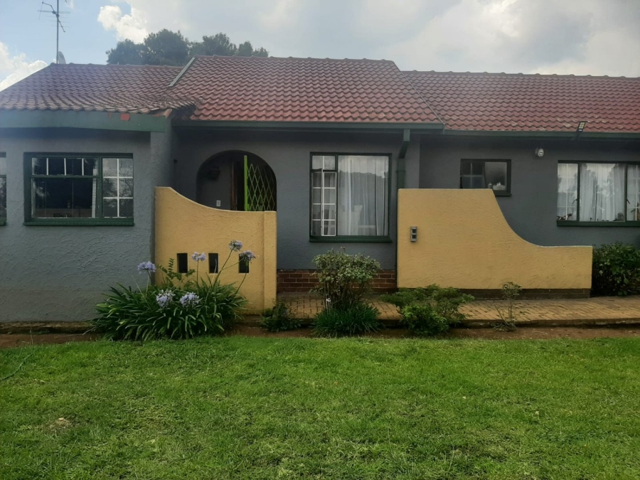 To Let 3 Bedroom Property for Rent in Brackendowns Gauteng