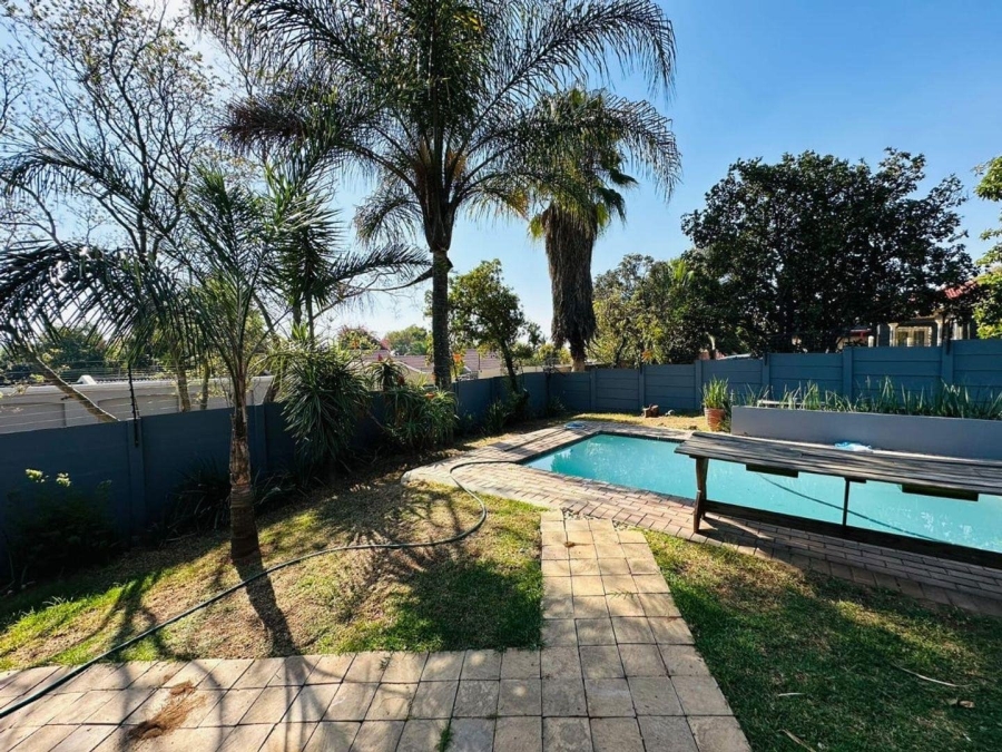 To Let 3 Bedroom Property for Rent in Bryanston Gauteng