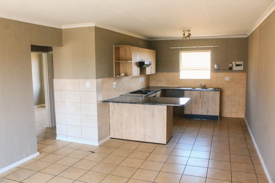 To Let 2 Bedroom Property for Rent in Vorna Valley Gauteng