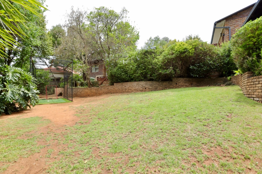 4 Bedroom Property for Sale in Roodekrans Gauteng