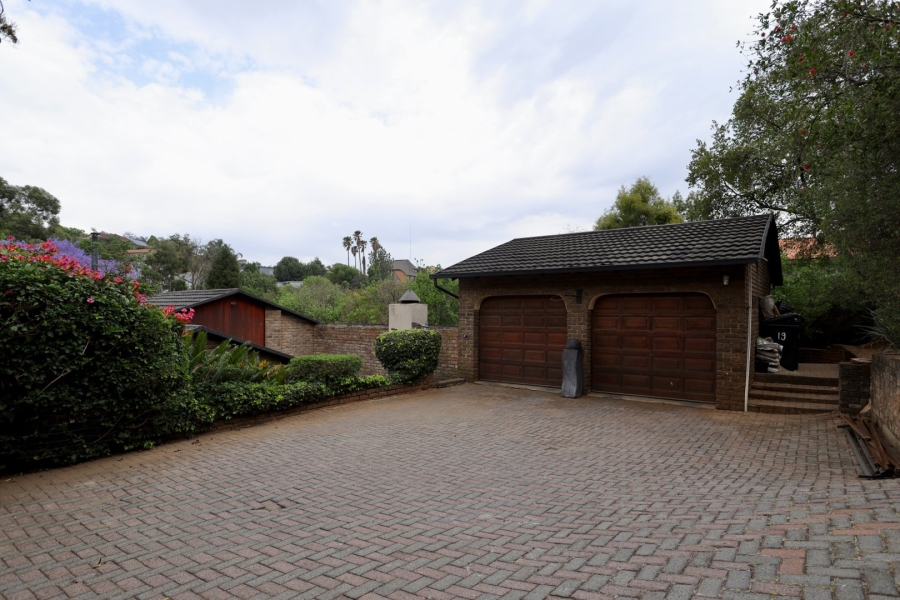 4 Bedroom Property for Sale in Roodekrans Gauteng