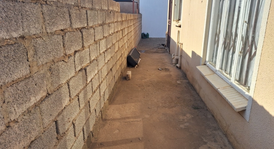 2 Bedroom Property for Sale in Mahube Valley Gauteng