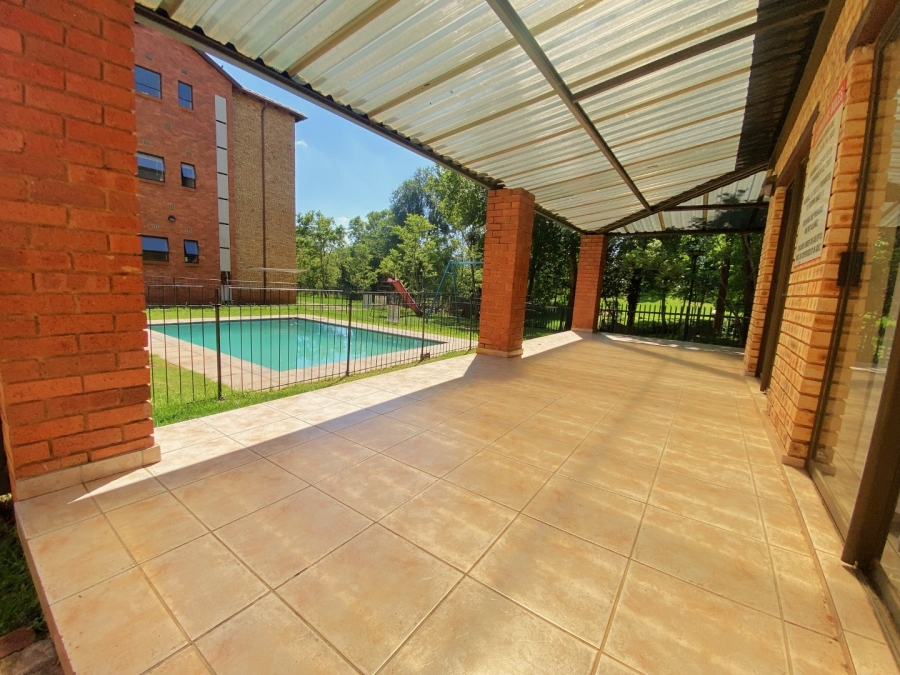 2 Bedroom Property for Sale in Weltevreden Park Gauteng