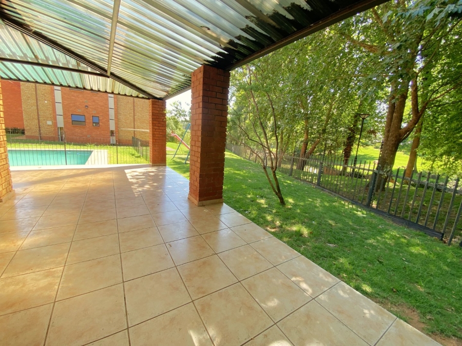 2 Bedroom Property for Sale in Weltevreden Park Gauteng