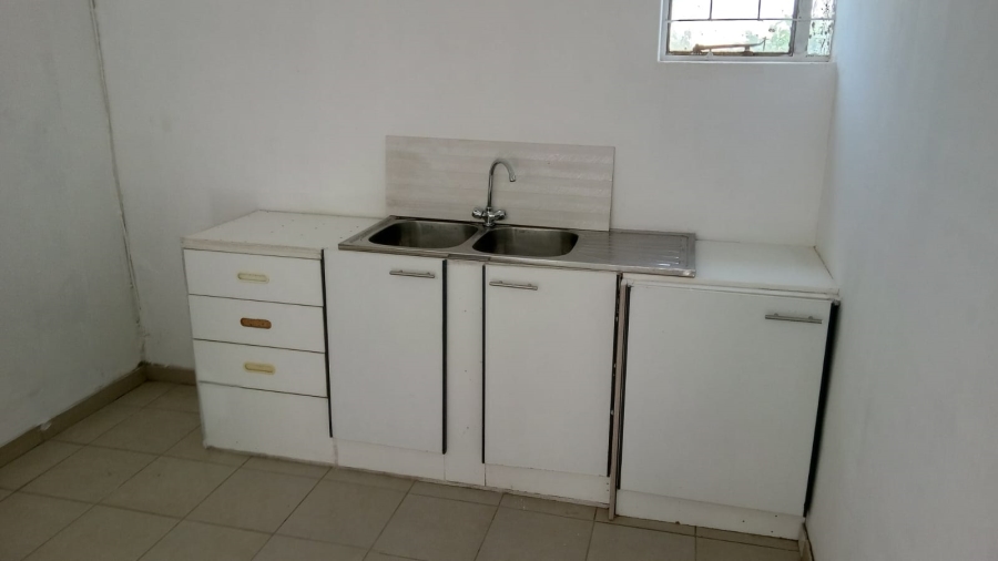 To Let 1 Bedroom Property for Rent in Witfield Gauteng