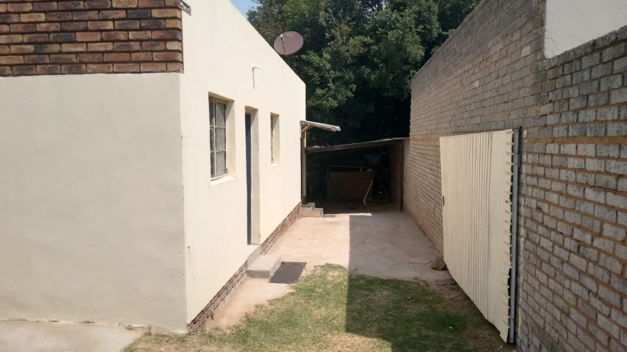 To Let 1 Bedroom Property for Rent in Witfield Gauteng