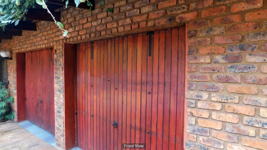 5 Bedroom Property for Sale in Eldoraigne Gauteng