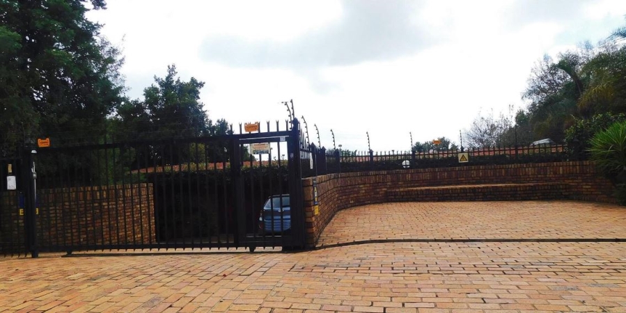 5 Bedroom Property for Sale in Eldoraigne Gauteng