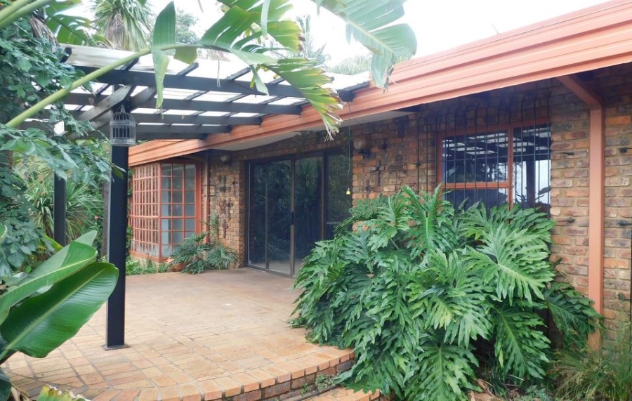 5 Bedroom Property for Sale in Eldoraigne Gauteng