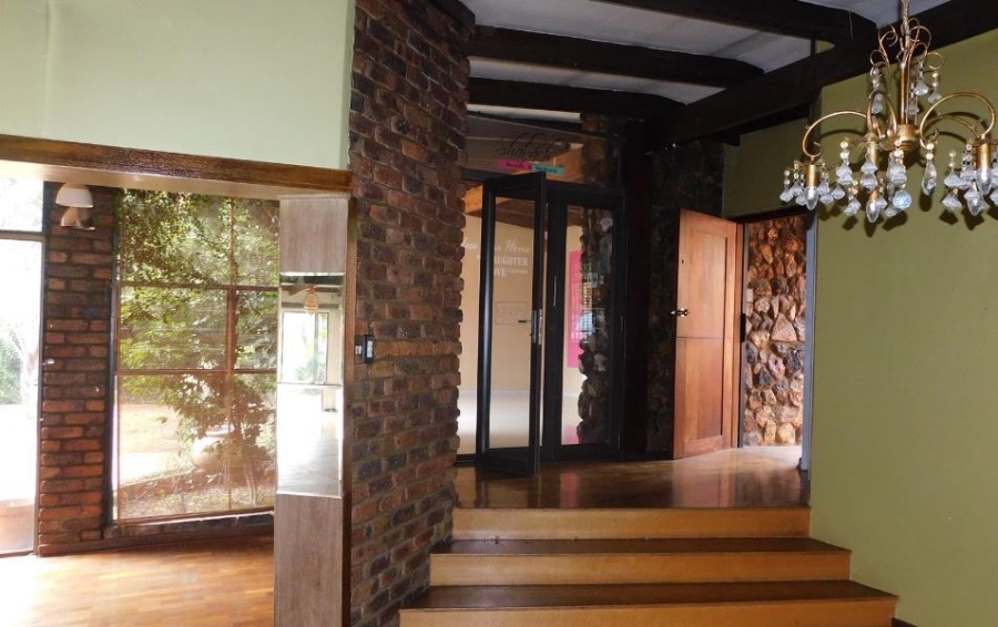 5 Bedroom Property for Sale in Eldoraigne Gauteng