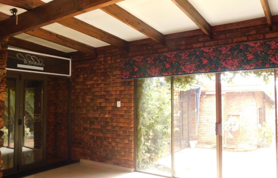 5 Bedroom Property for Sale in Eldoraigne Gauteng