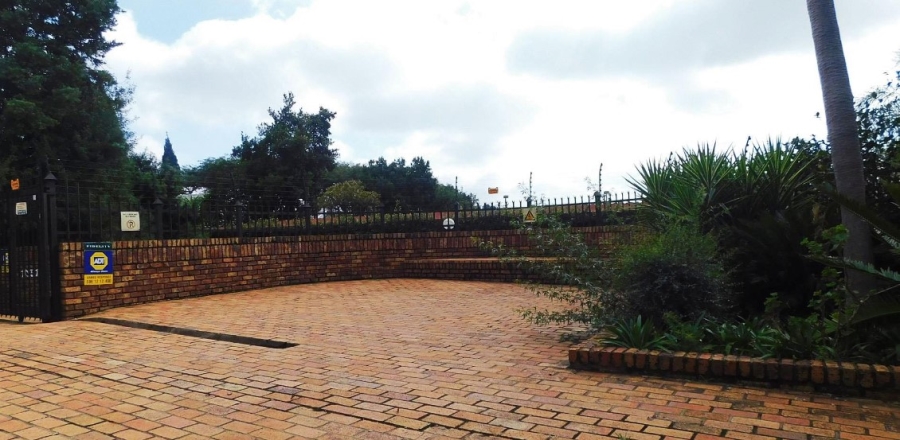 5 Bedroom Property for Sale in Eldoraigne Gauteng