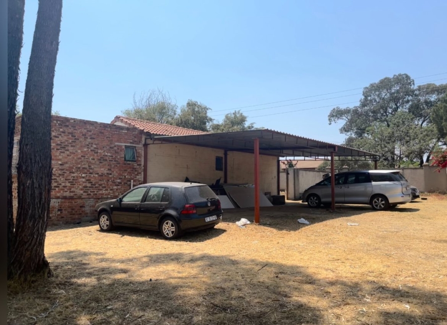 6 Bedroom Property for Sale in President Park Gauteng