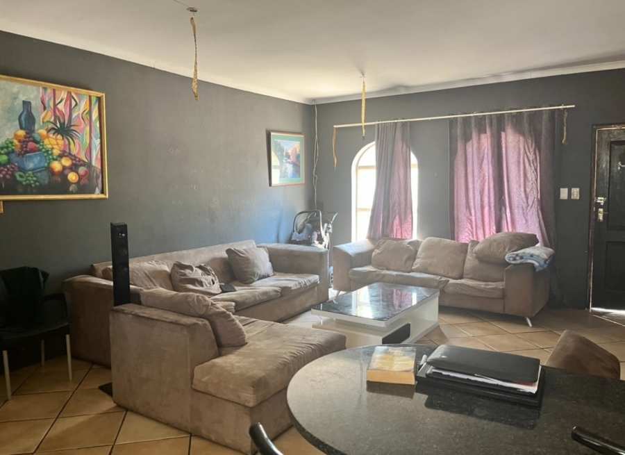 6 Bedroom Property for Sale in President Park Gauteng