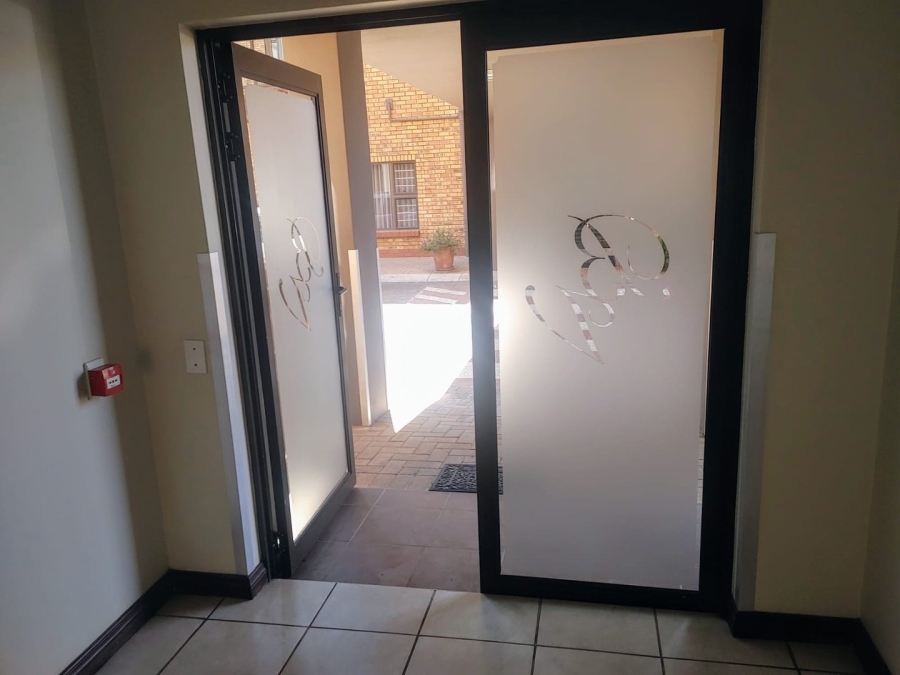 2 Bedroom Property for Sale in Montana Tuine Gauteng