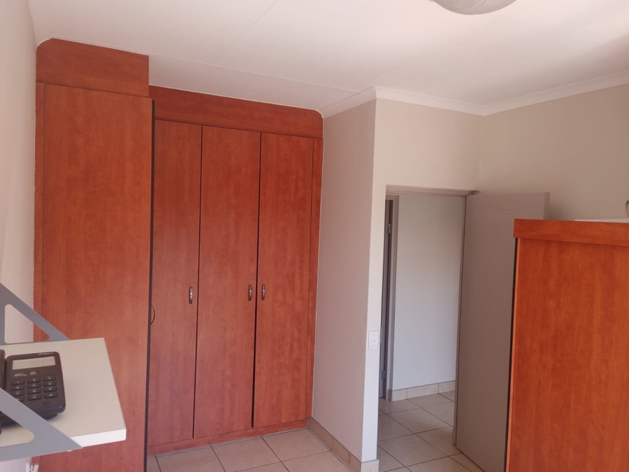 2 Bedroom Property for Sale in Montana Tuine Gauteng