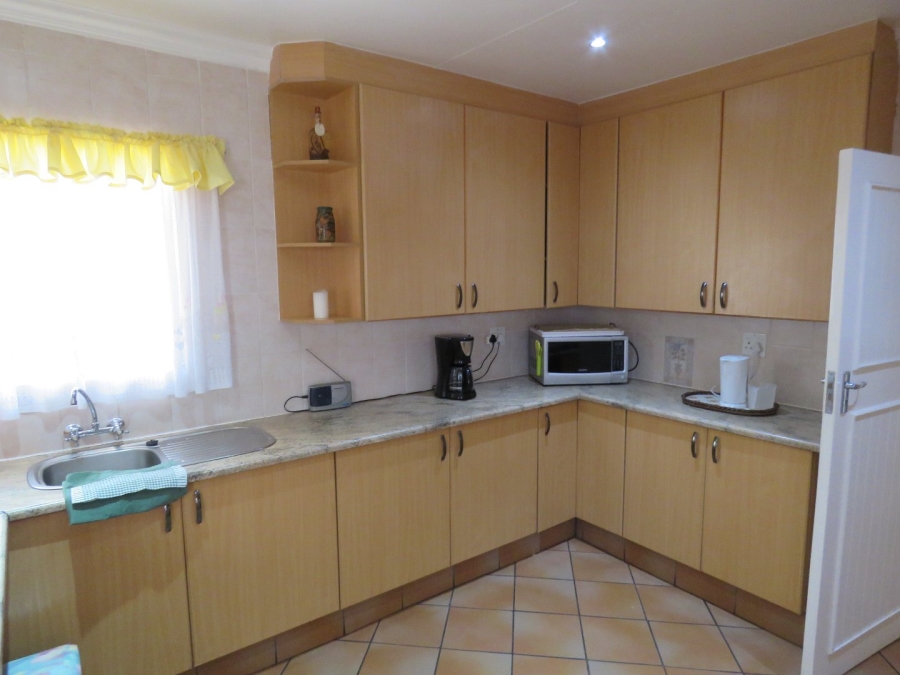 4 Bedroom Property for Sale in Crystal Park Gauteng