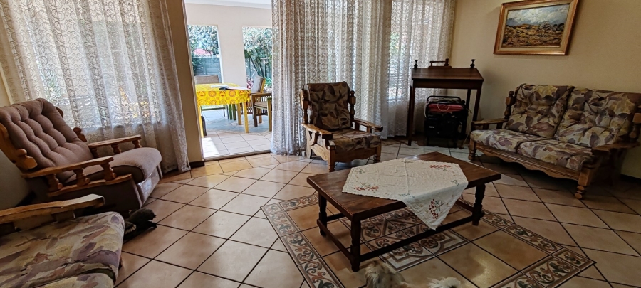 4 Bedroom Property for Sale in Crystal Park Gauteng