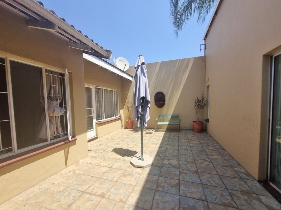 3 Bedroom Property for Sale in Bryanston Gauteng