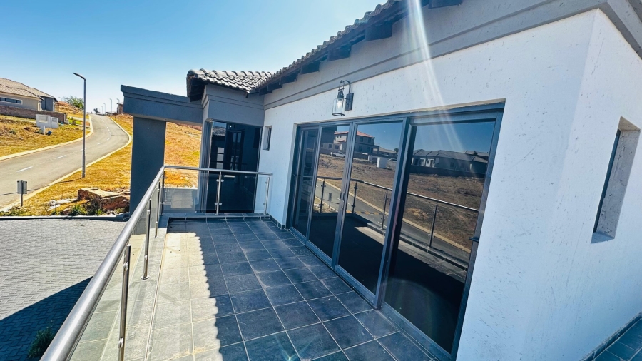 4 Bedroom Property for Sale in Wildtuinpark Gauteng