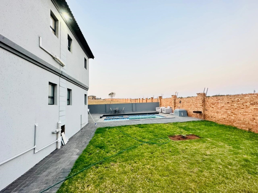 4 Bedroom Property for Sale in Wildtuinpark Gauteng