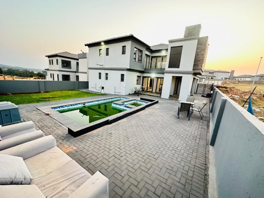 4 Bedroom Property for Sale in Wildtuinpark Gauteng