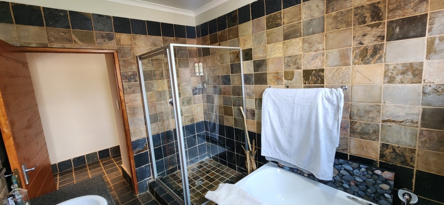 4 Bedroom Property for Sale in Eldopark Gauteng