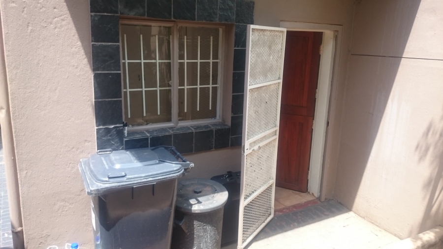 To Let 3 Bedroom Property for Rent in Bassonia Gauteng