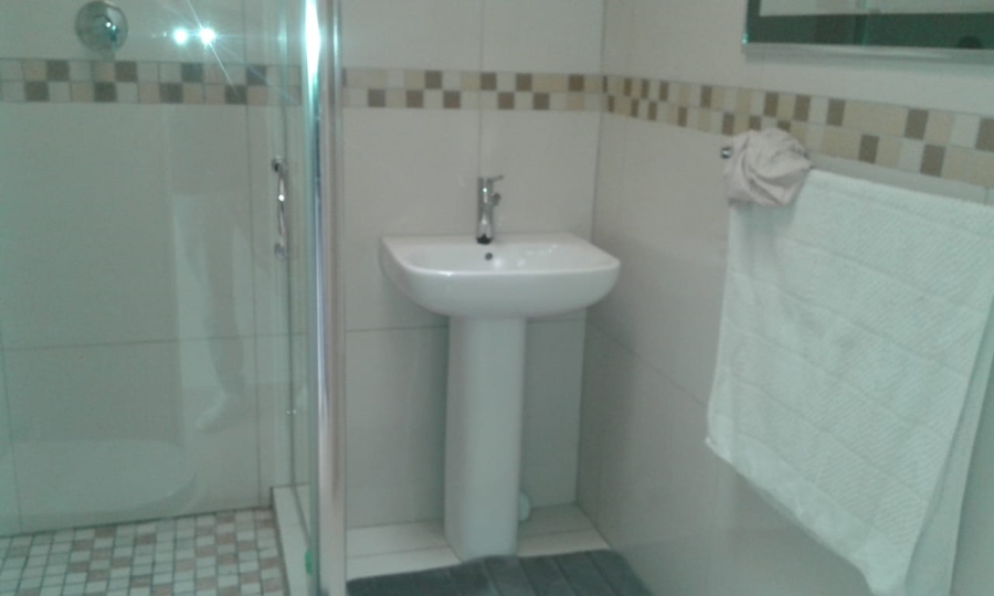 To Let 3 Bedroom Property for Rent in Bassonia Gauteng