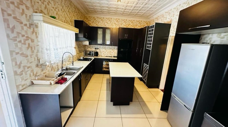 6 Bedroom Property for Sale in Solheim Gauteng