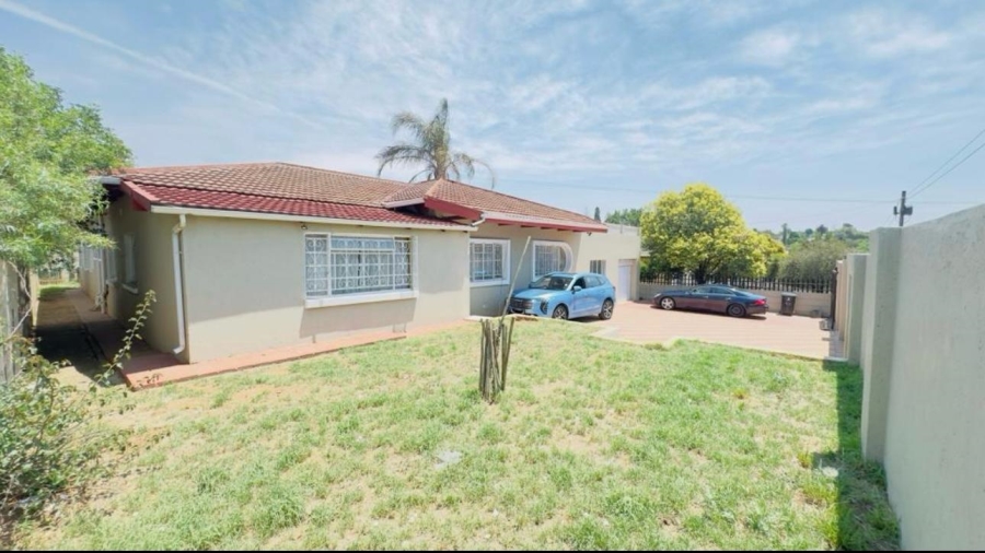 6 Bedroom Property for Sale in Solheim Gauteng