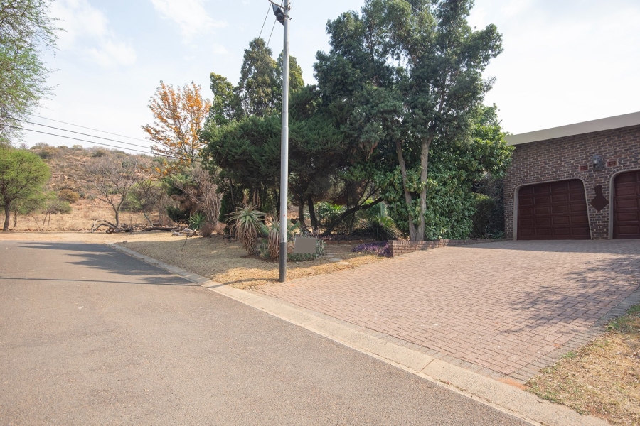 4 Bedroom Property for Sale in Overkruin Gauteng