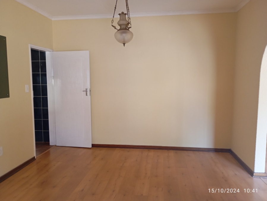 To Let 5 Bedroom Property for Rent in Glen Marais Gauteng