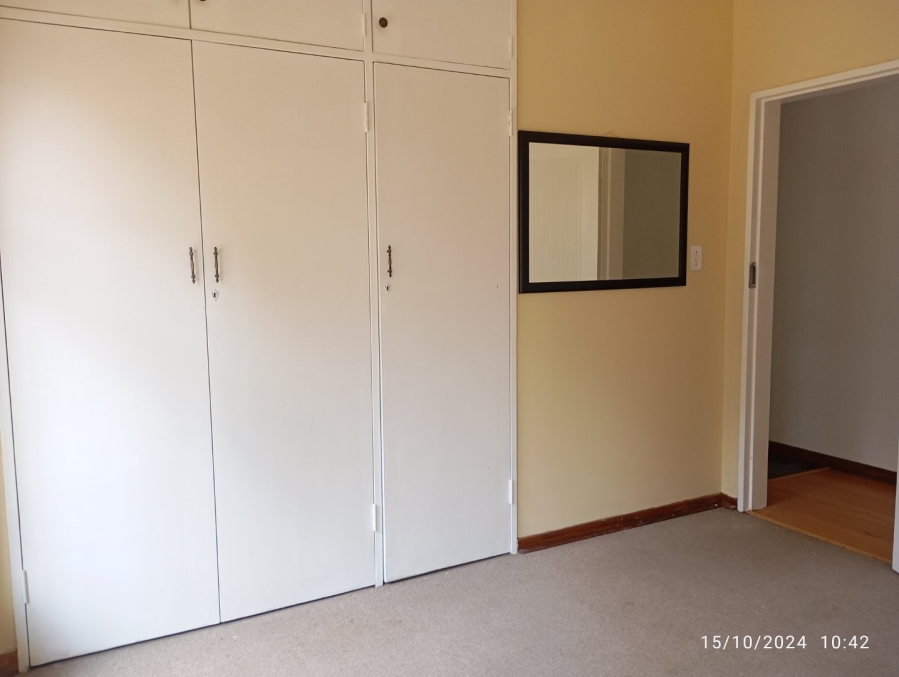 To Let 5 Bedroom Property for Rent in Glen Marais Gauteng