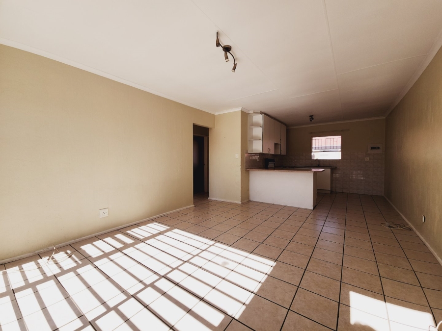 To Let 2 Bedroom Property for Rent in Vorna Valley Gauteng