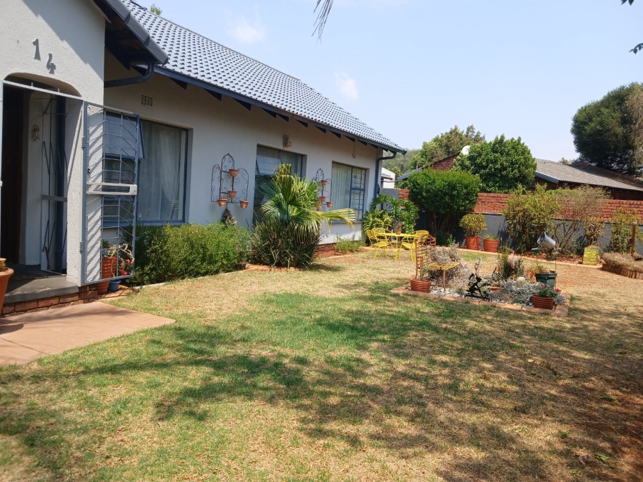 4 Bedroom Property for Sale in Mayberry Park Gauteng