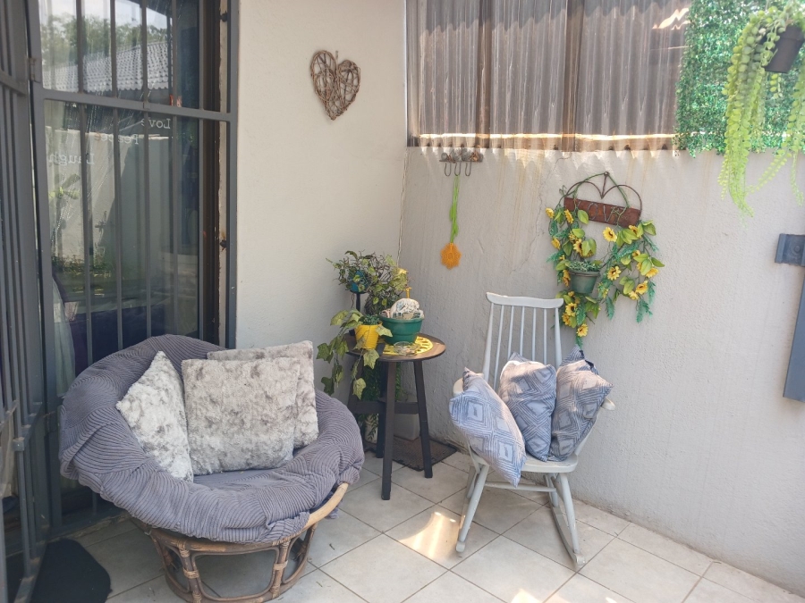 4 Bedroom Property for Sale in Mayberry Park Gauteng