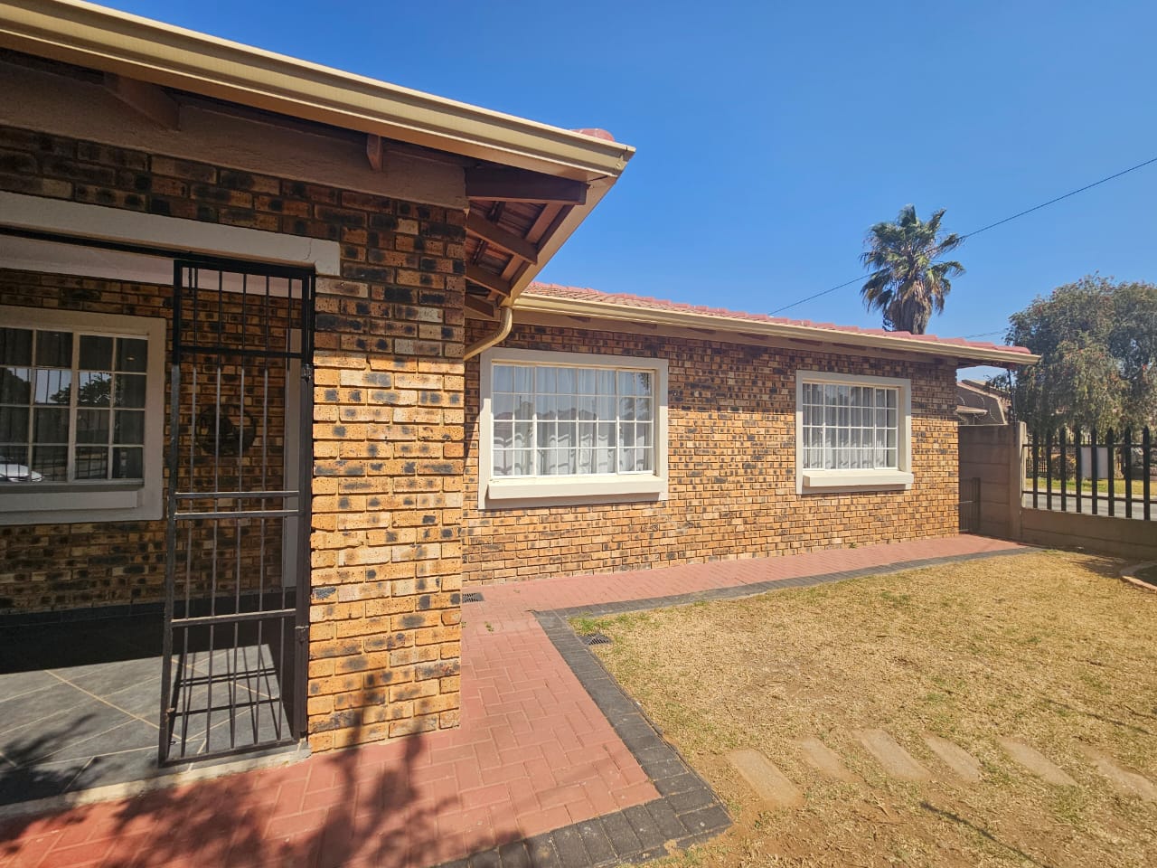 3 Bedroom Property for Sale in Helikonpark Gauteng