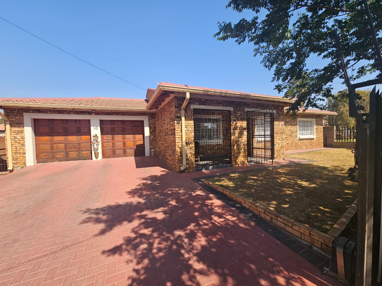 3 Bedroom Property for Sale in Helikonpark Gauteng