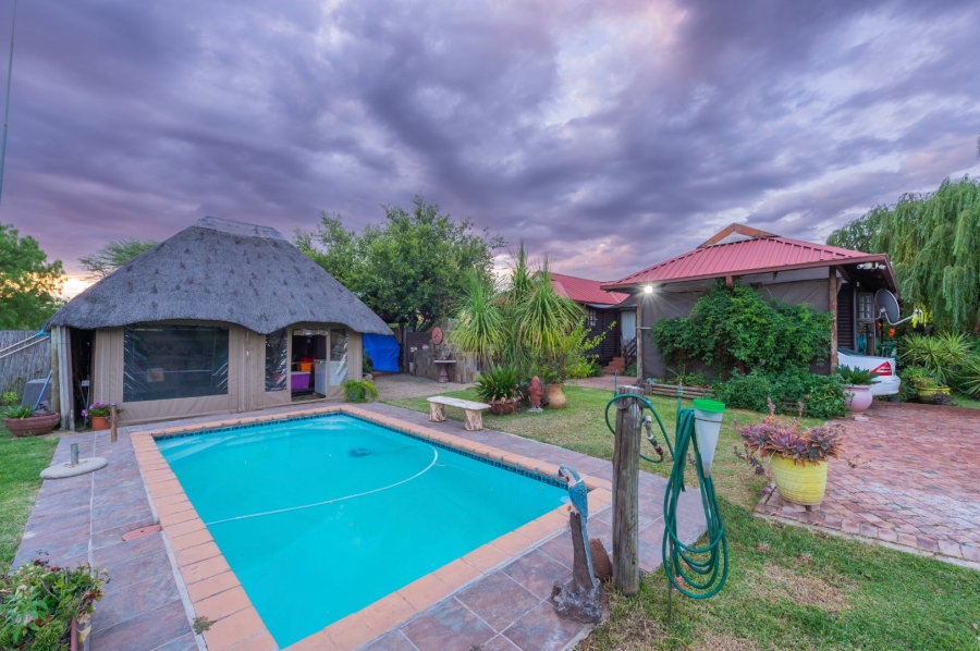 5 Bedroom Property for Sale in Pretoria North Gauteng