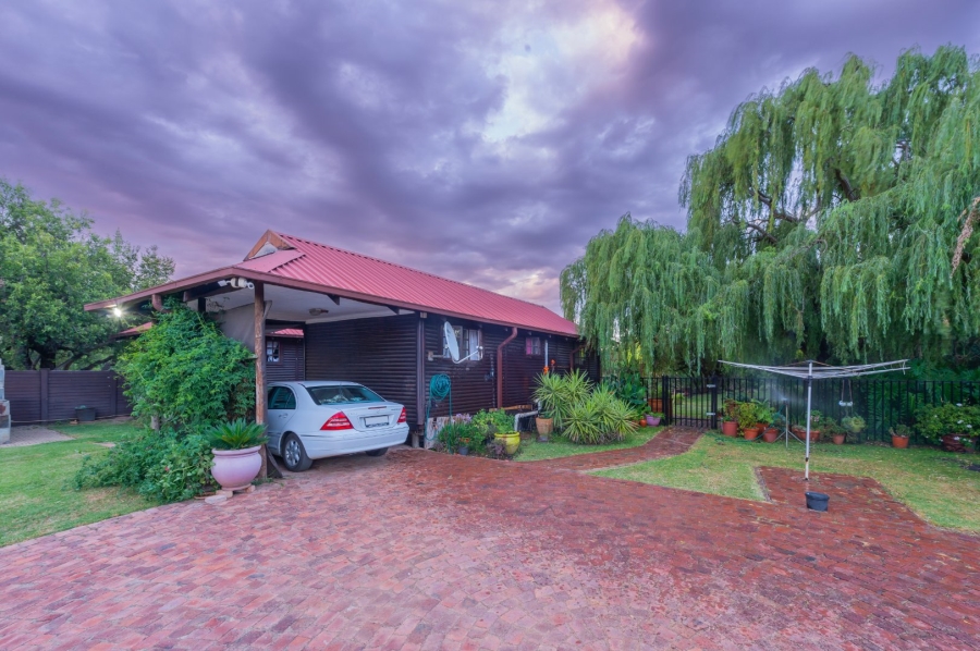 5 Bedroom Property for Sale in Pretoria North Gauteng