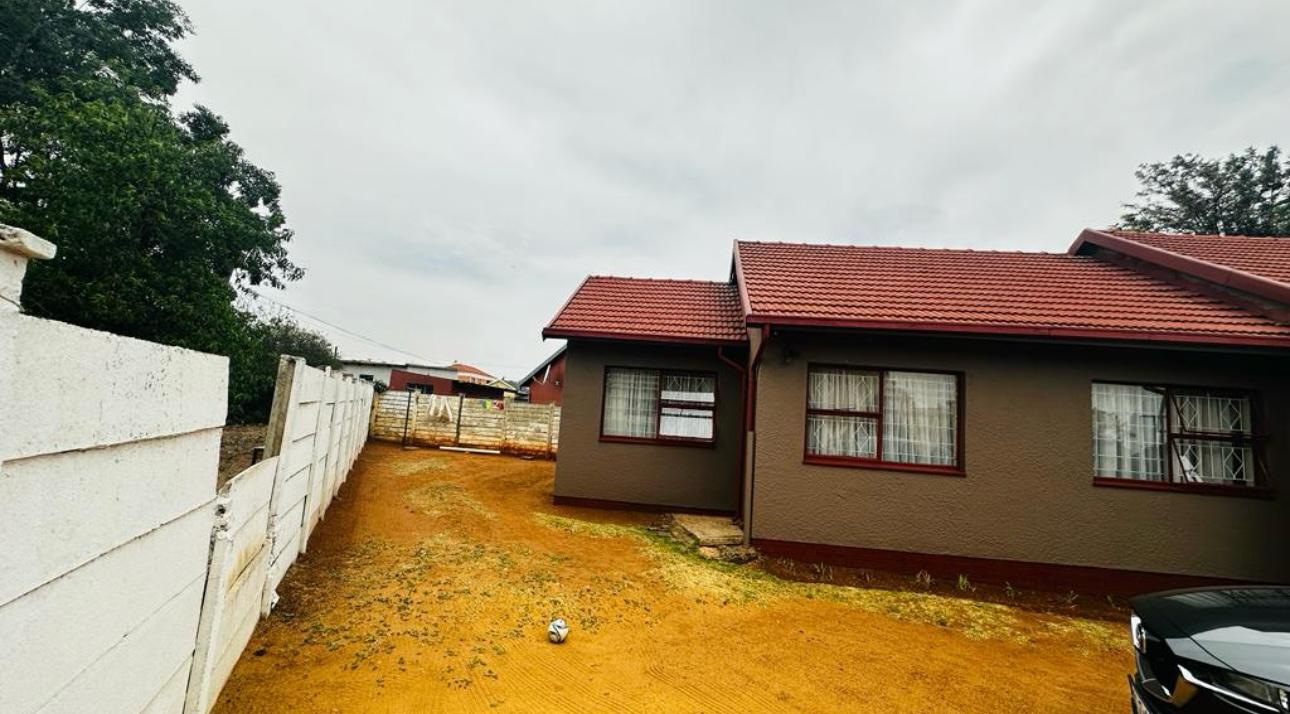 3 Bedroom Property for Sale in Roodekop Gauteng