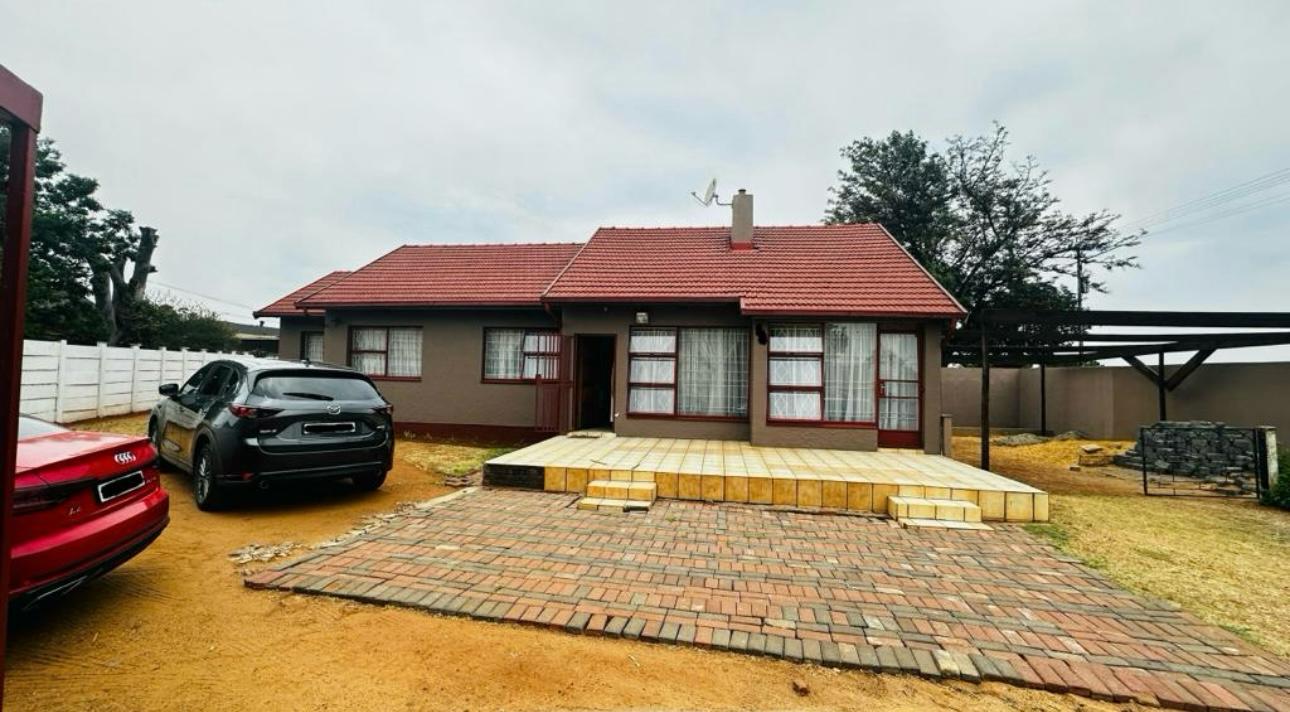 3 Bedroom Property for Sale in Roodekop Gauteng