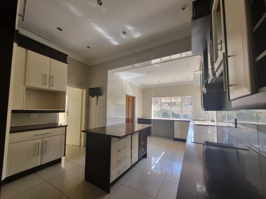 4 Bedroom Property for Sale in Highlands North Gauteng