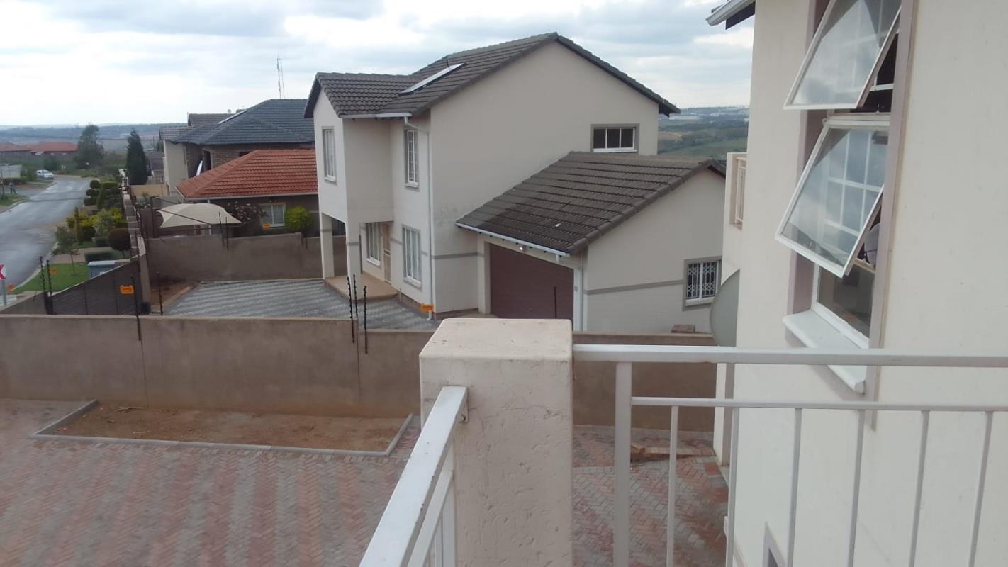 4 Bedroom Property for Sale in Blue Hills Gauteng