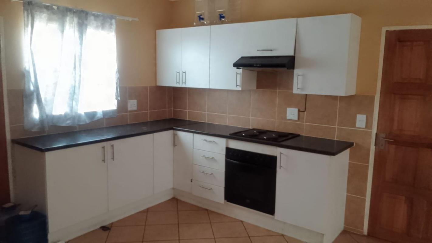 4 Bedroom Property for Sale in Blue Hills Gauteng