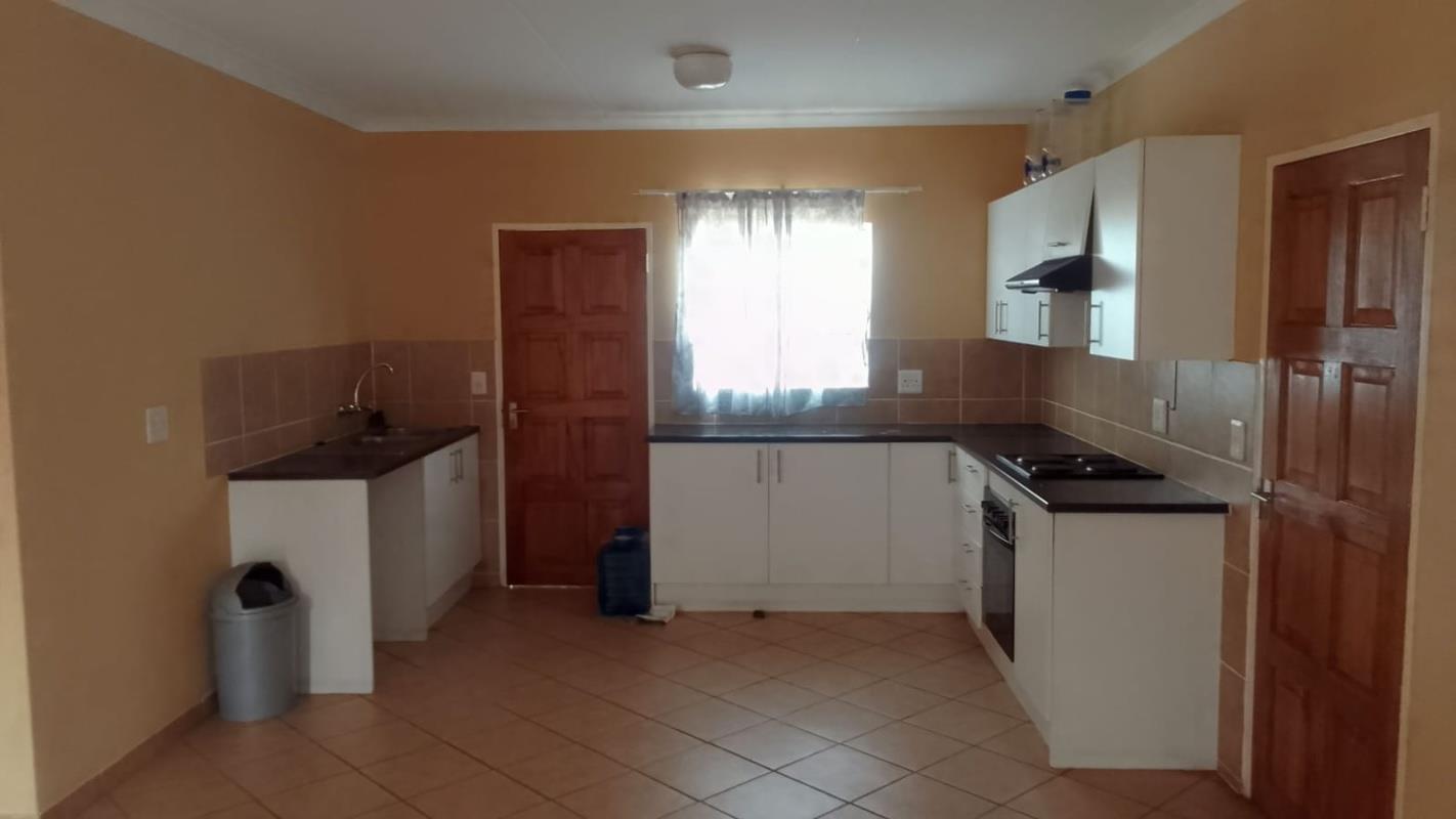 4 Bedroom Property for Sale in Blue Hills Gauteng