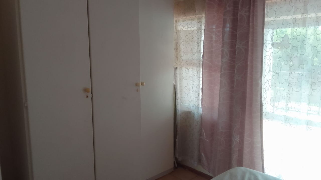 2 Bedroom Property for Sale in Vorna Valley Gauteng